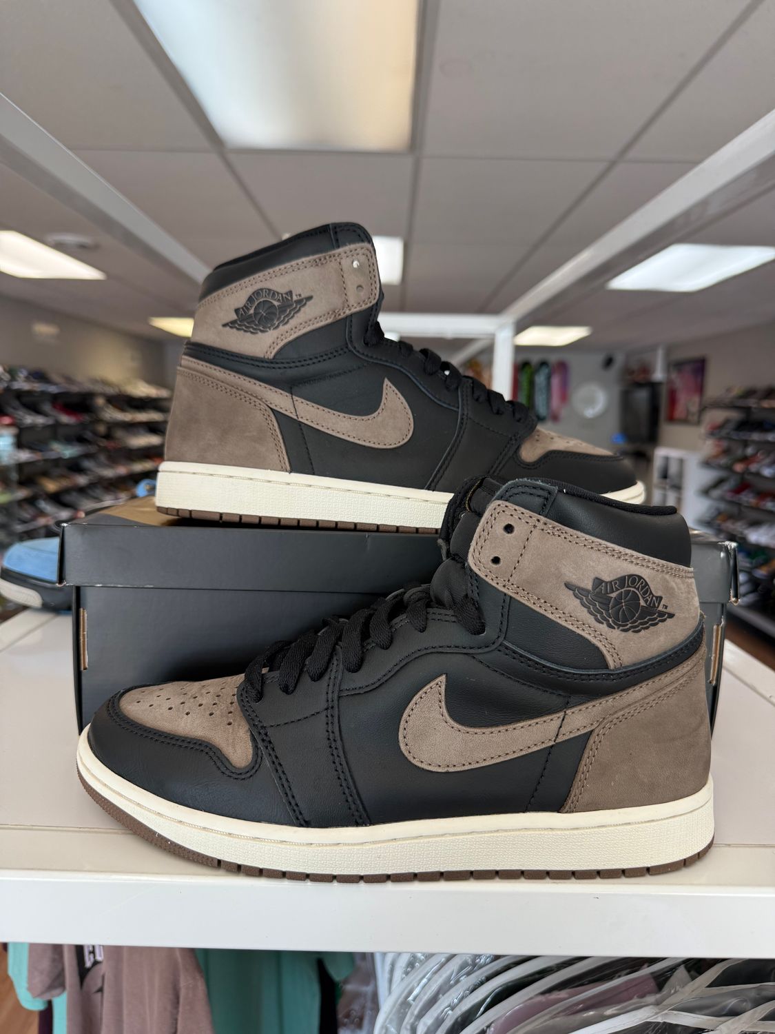 PO AIR JORDAN 1 PALOMINO SIZE 9