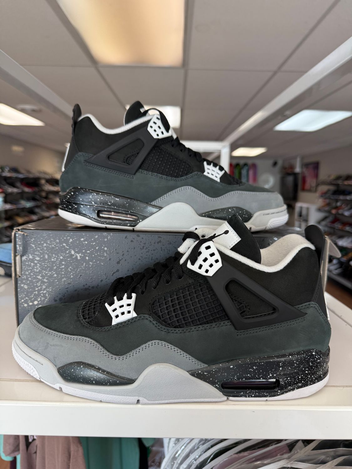 PO AIR JORDAN 4 FEAR SIZE 11