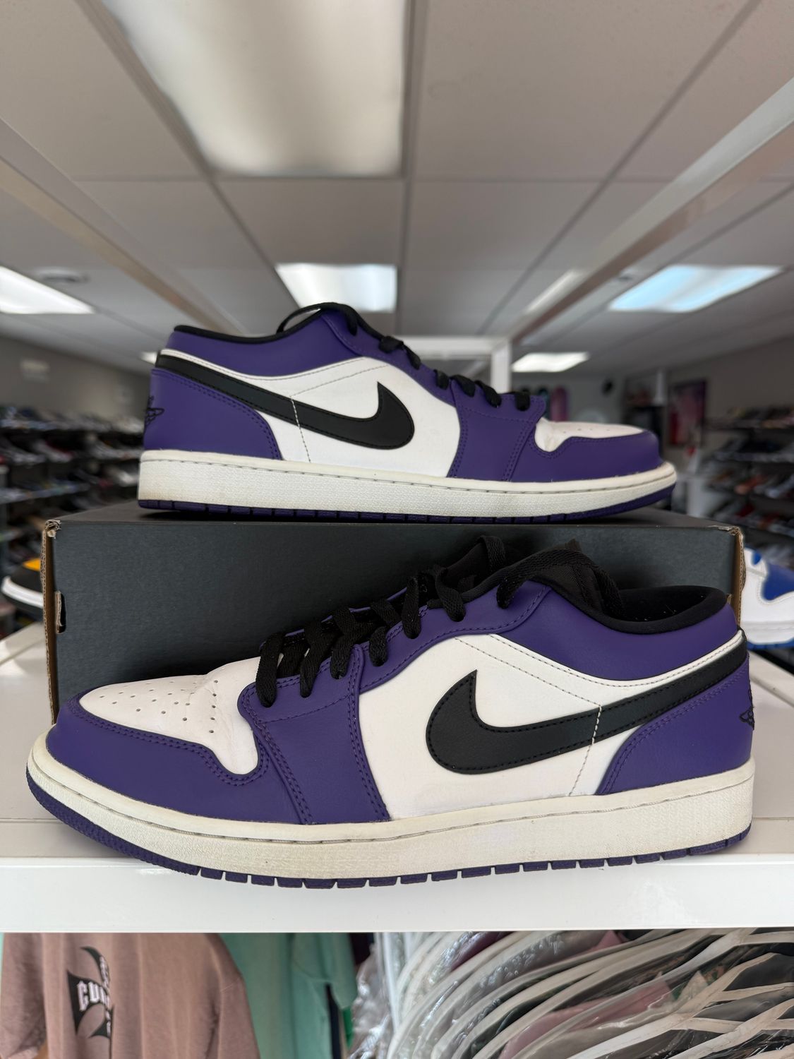 PO AIR JORDAN 1 LOW COURT PURPLE WHITE SIZE 12