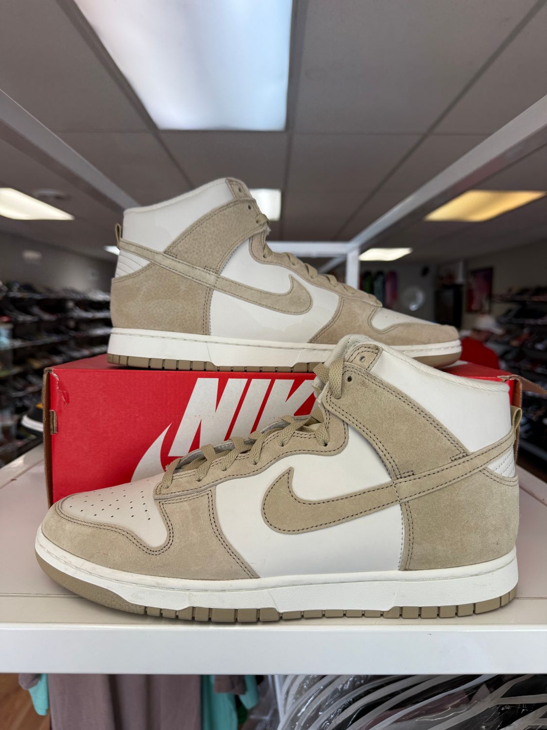 PO NIKE DUNK HIGH TAN SUEDE WHITE SIZE 13