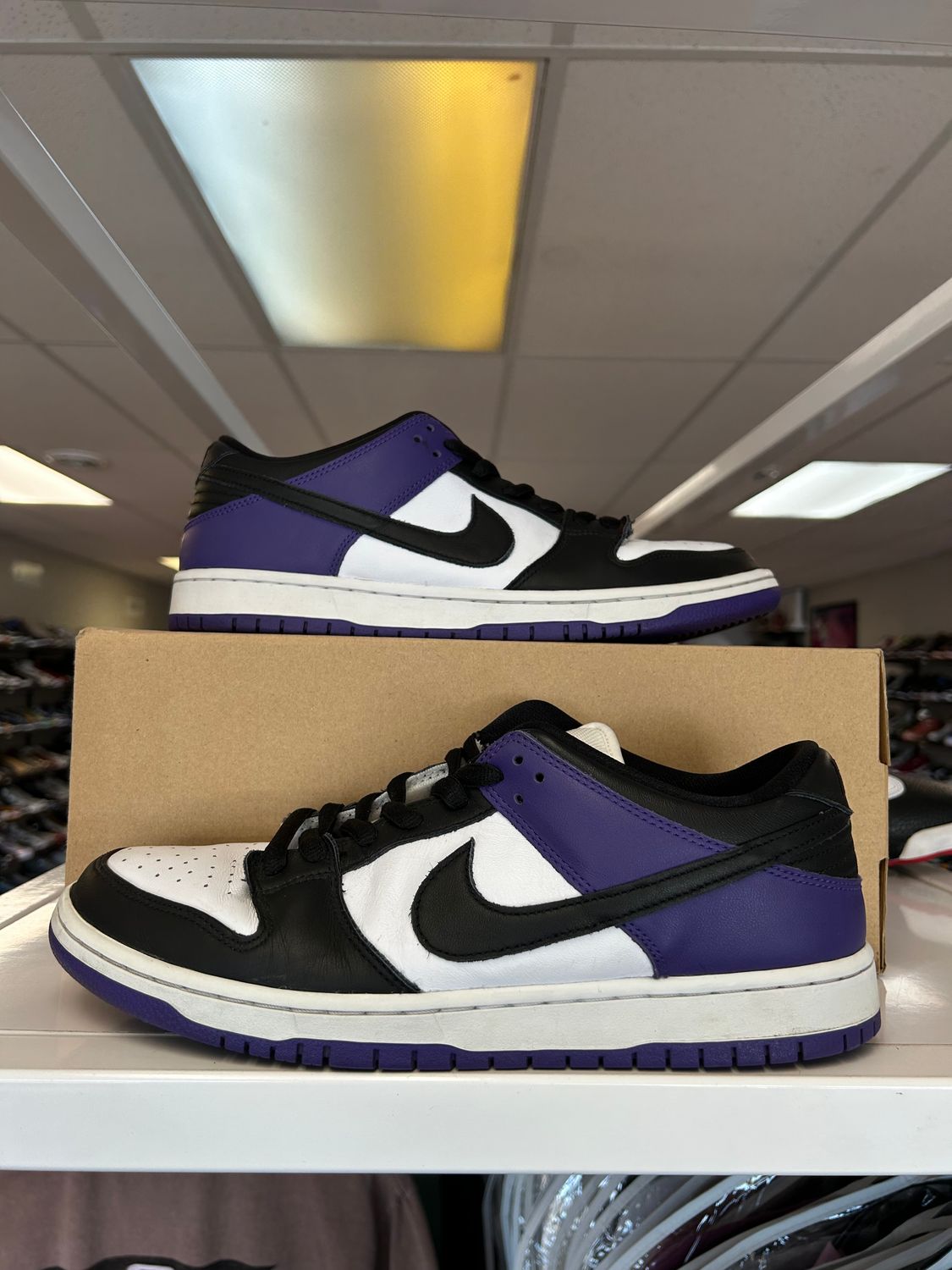 PONB NIKE SB DUNK LOW COURT PURLE SIZE 11.5