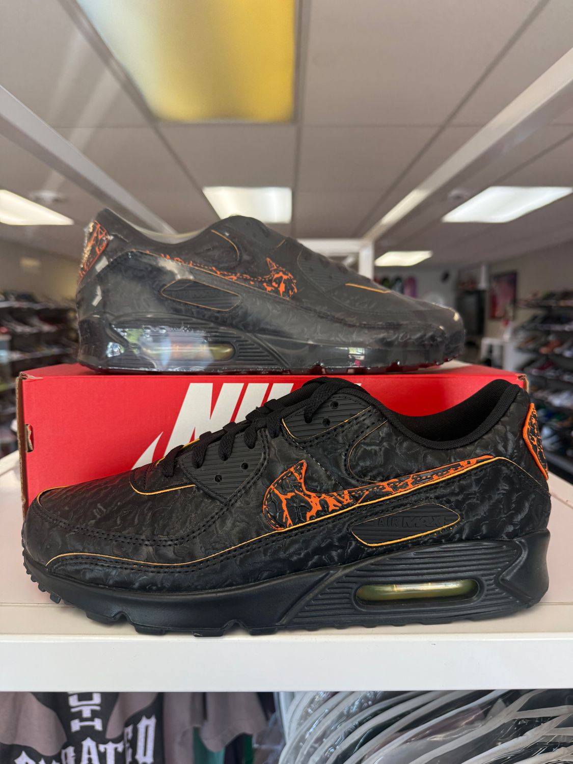 NEW NIKE AIR MAX 90 QS VOLCANO