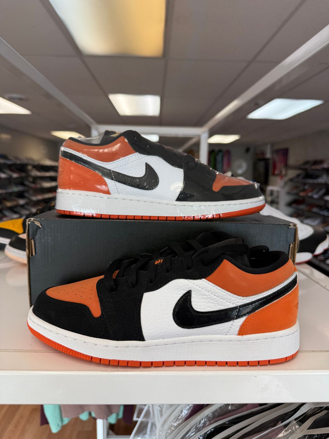 NEW AIR JORDAN 1 LOW SHATTERED BACKBOARD (GS)