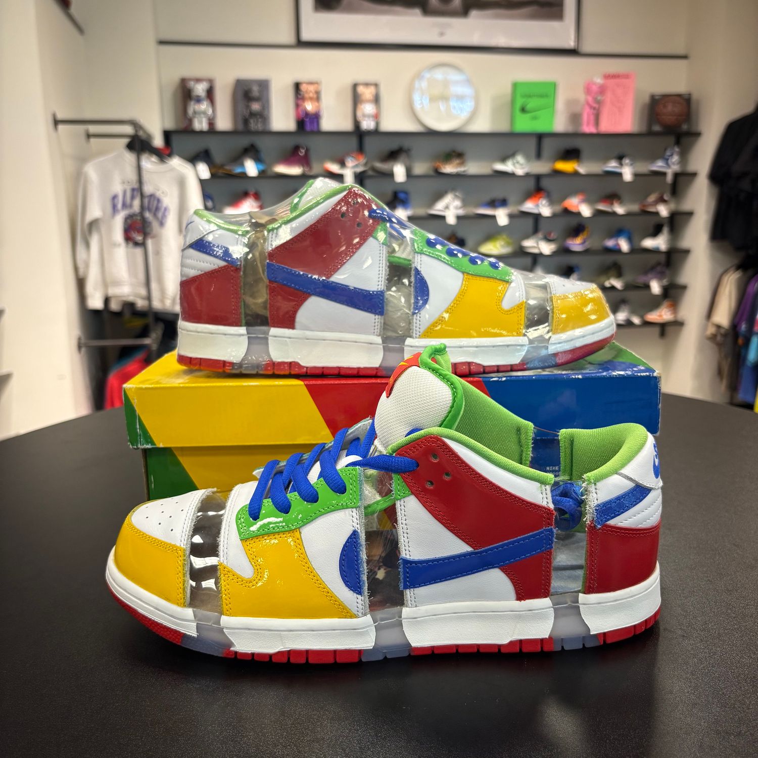 NEW NIKE SB DUNK LOW SANDY BODECKER