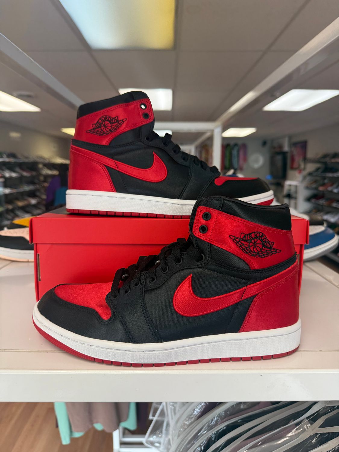 PO AIR JORDAN 1 SATIN BRED (WOMENS) SIZE 8.5W