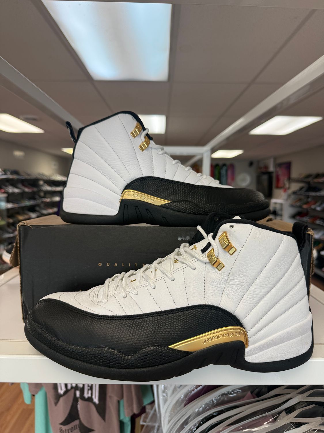 PO AIR JORDAN 12 ROYALTY TAXI SIZE 11