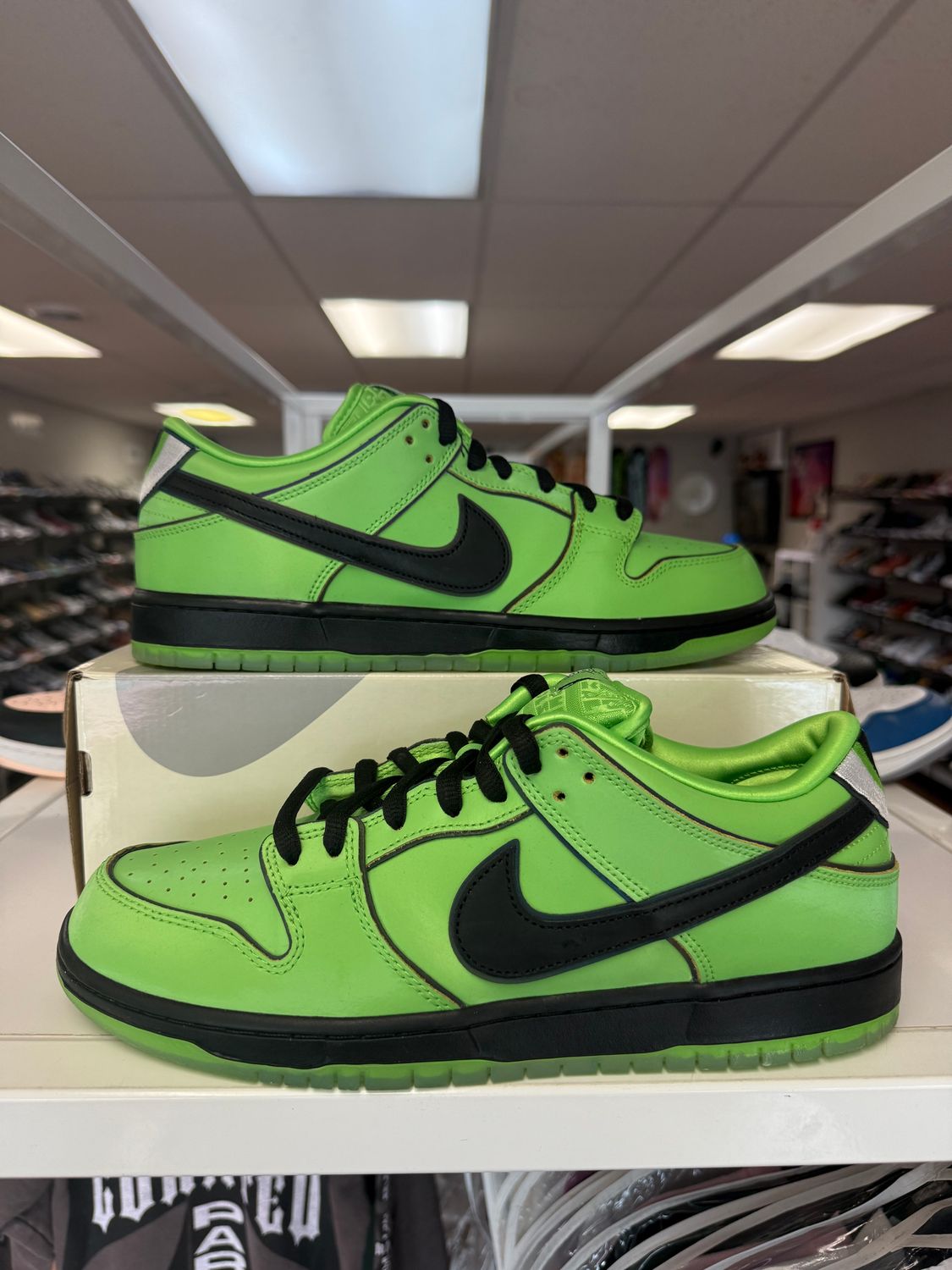 PO NIKE SB DUNK LOW THE POWERPUFF GIRLS BUTTERCUP SIZE 12