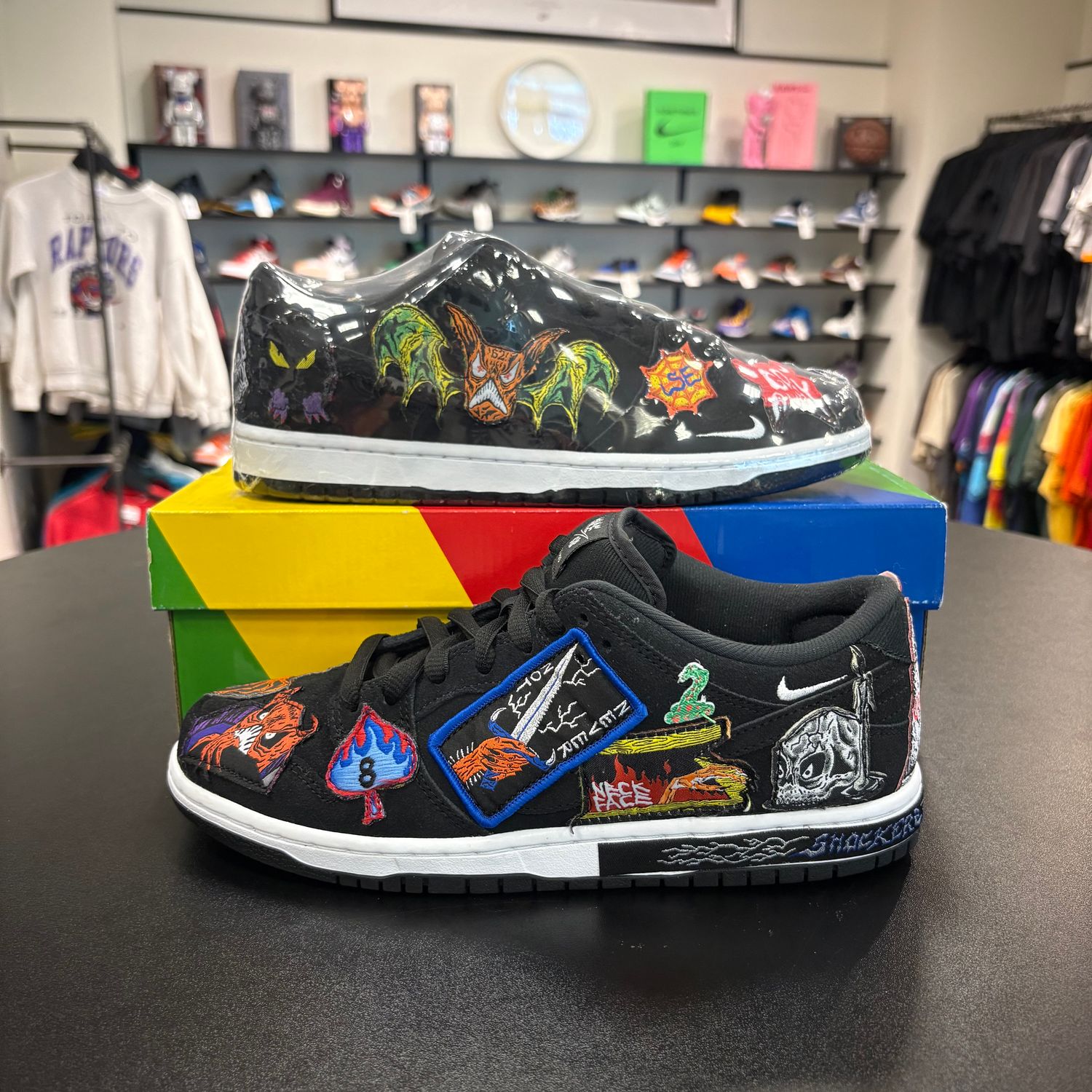 NEW NIKE SB DUNK LOW PRO NECKFACE