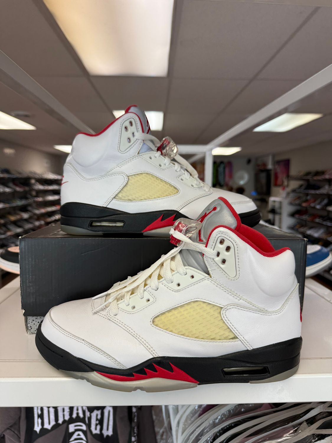 PO AIR JORDAN 5 FIRE RED SILVER TONGUE (2020) SIZE 8.5
