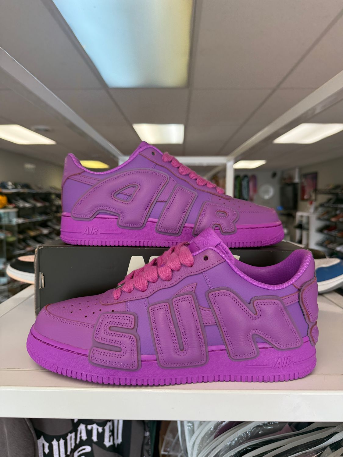 PO NIKE AIR FORCE 1 LOW CACTUS FLEA MARKET FUCHSIA DREAM SIZE 11.5