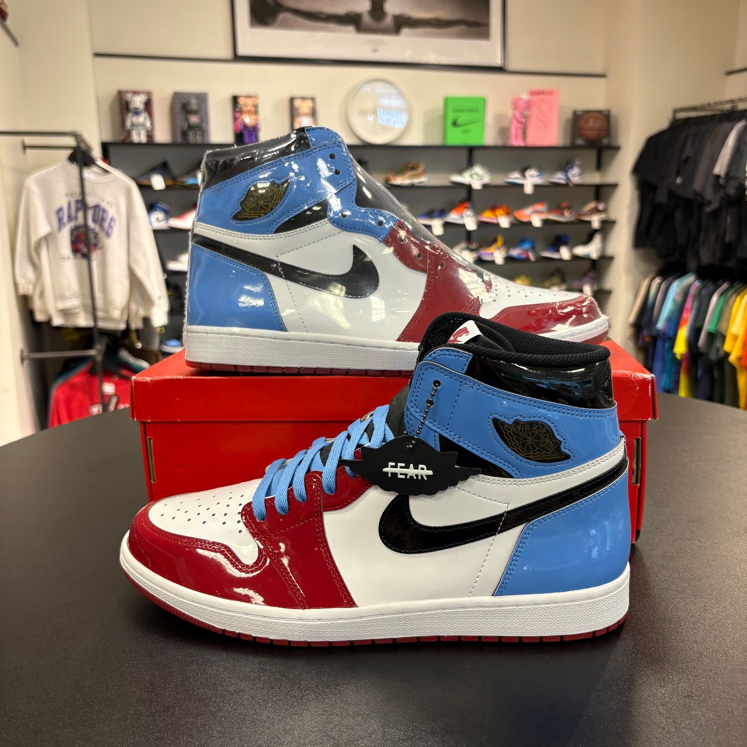 NEW AIR JORDAN 1 FEARLESS UNC CHICAGO