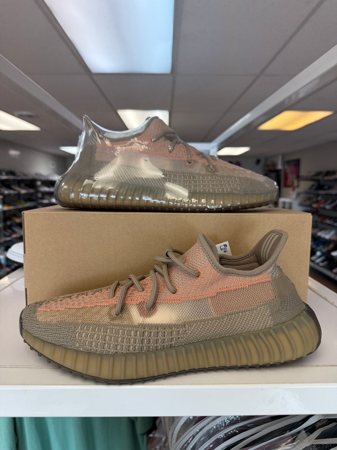 NEW ADIDAS YEEZY BOOST 350 V2 SAND TAUPE