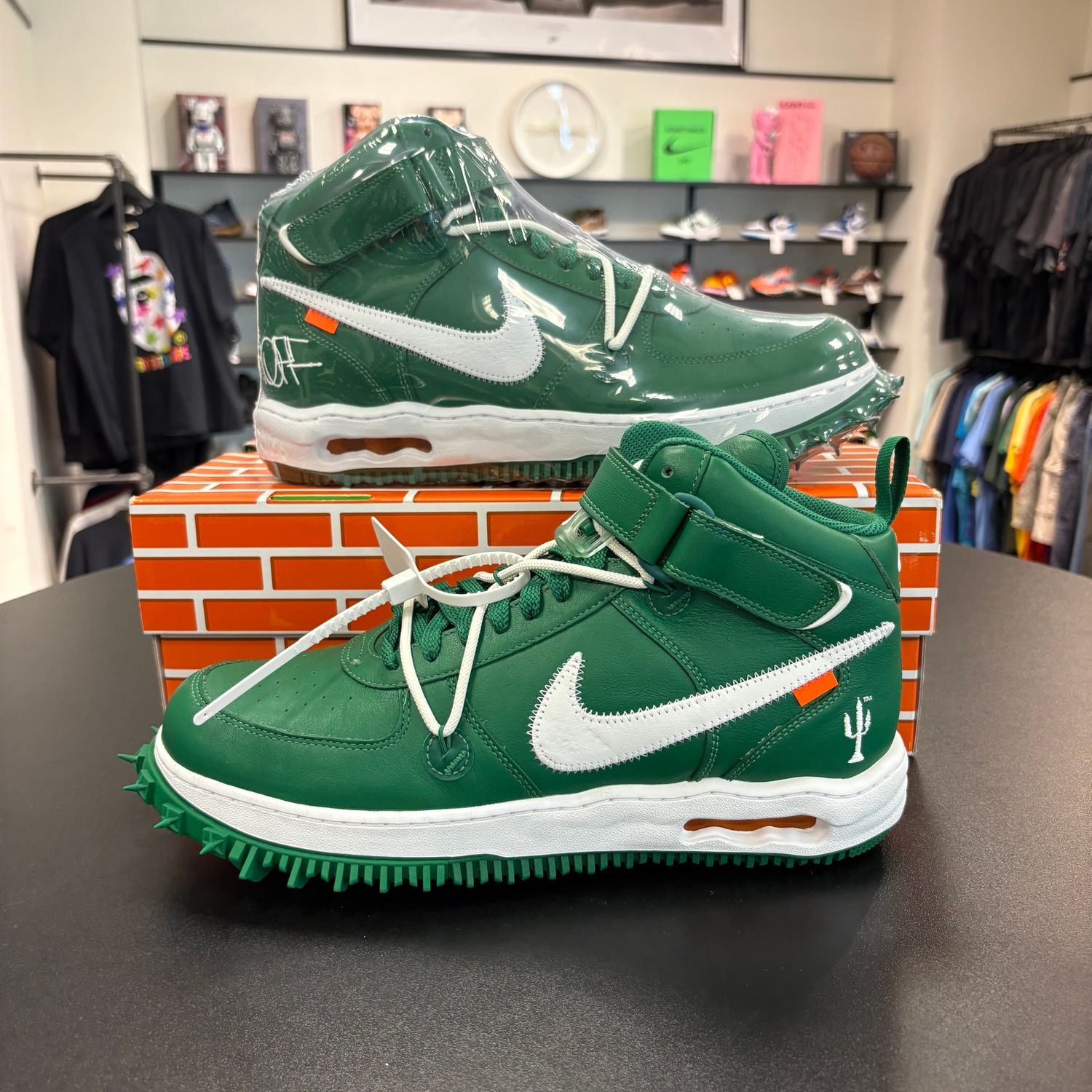 NEW NIKE AIR FORCE 1 MID OFF-WHITE PINE GREEN