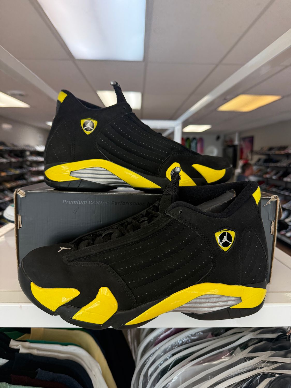 PO AIR JORDAN 14 THUNDER SIZE 10.5