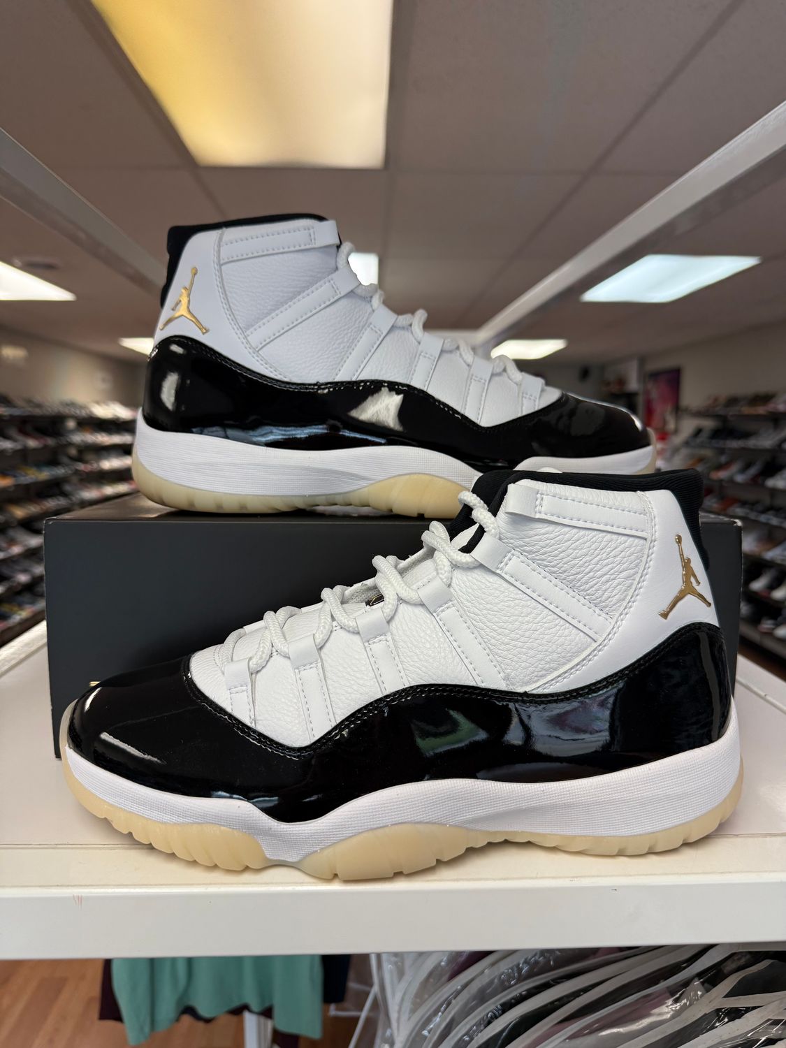 PO3 AIR JORDAN 11 GRATITUDE SIZE 12