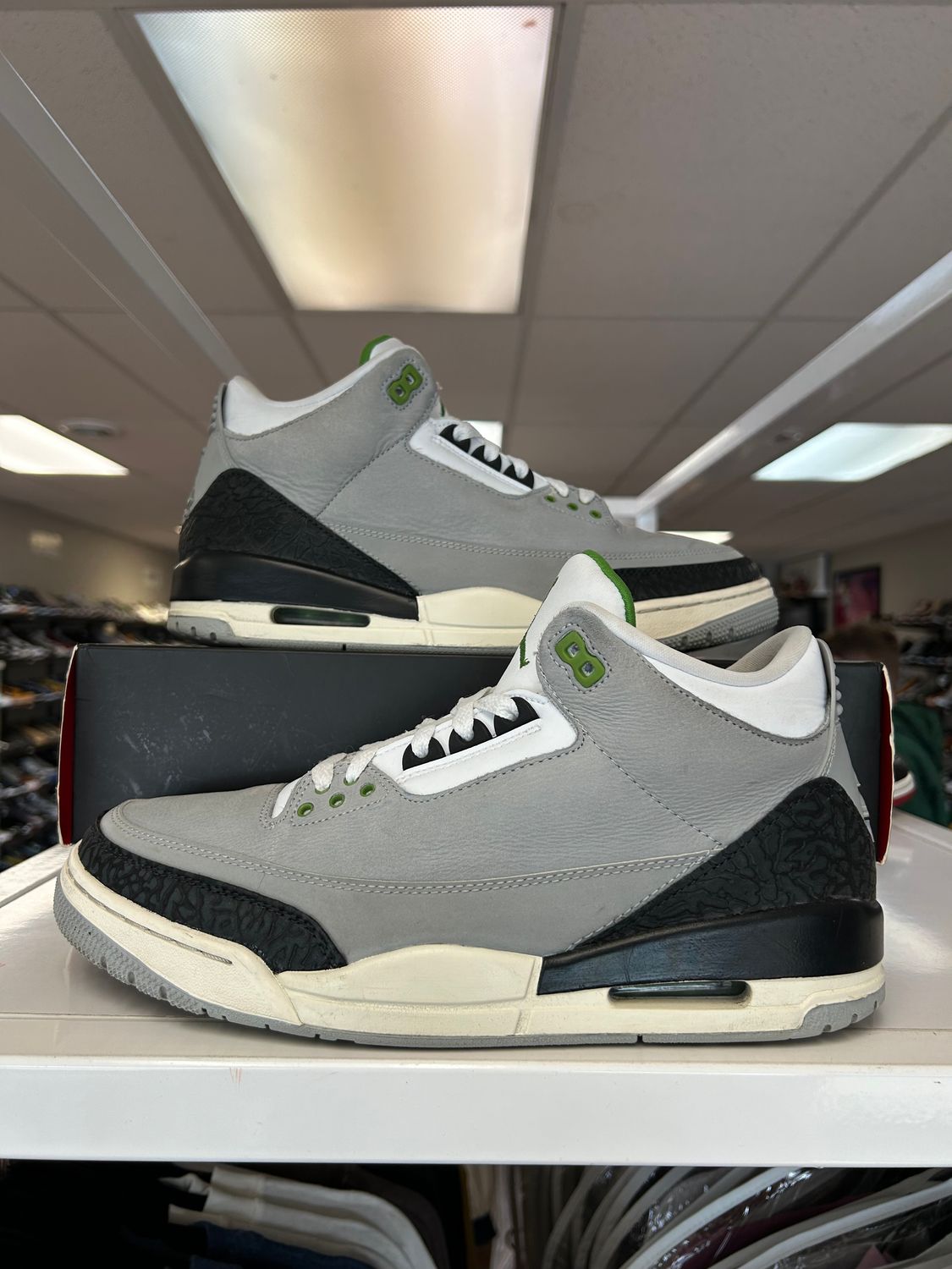 PO AIR JORDAN 3 CHLOROPHYLL SIZE 11