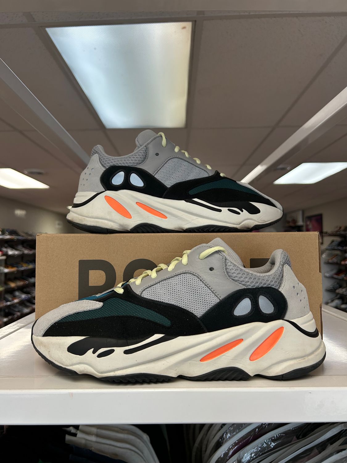PO ADIDAS YEEZY BOOST 700 WAVE RUNNER SIZE 11