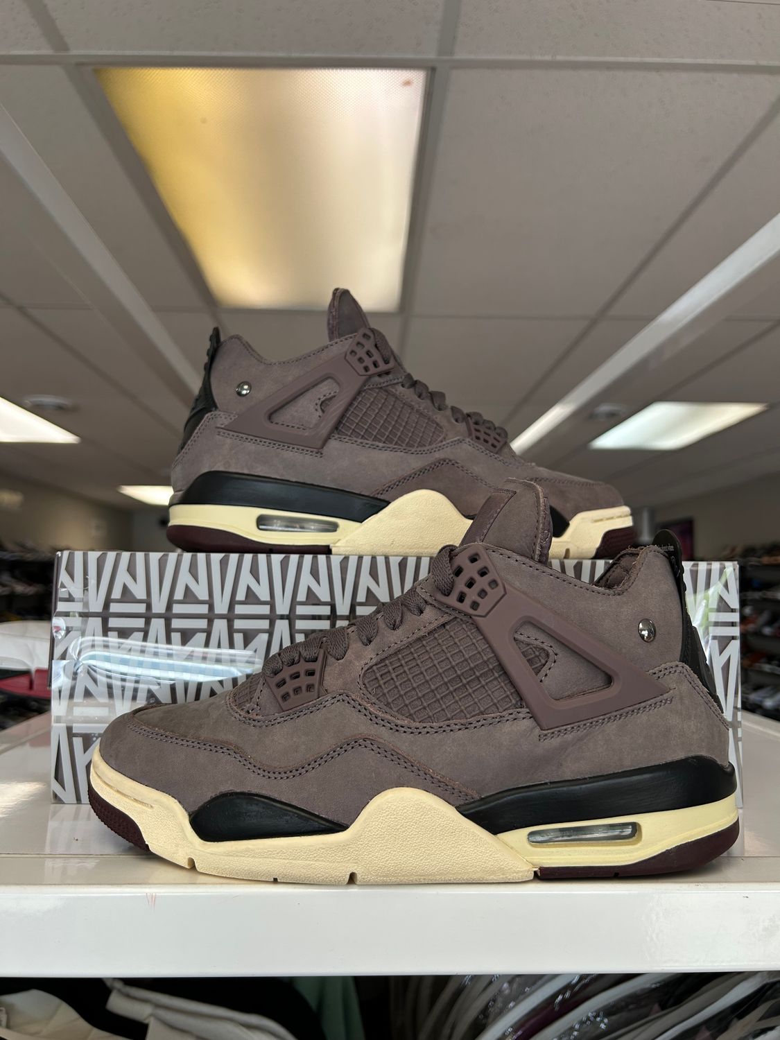 PO AIR JORDAN 4 A MA MANIERE VIOLET ORE SIZE 7