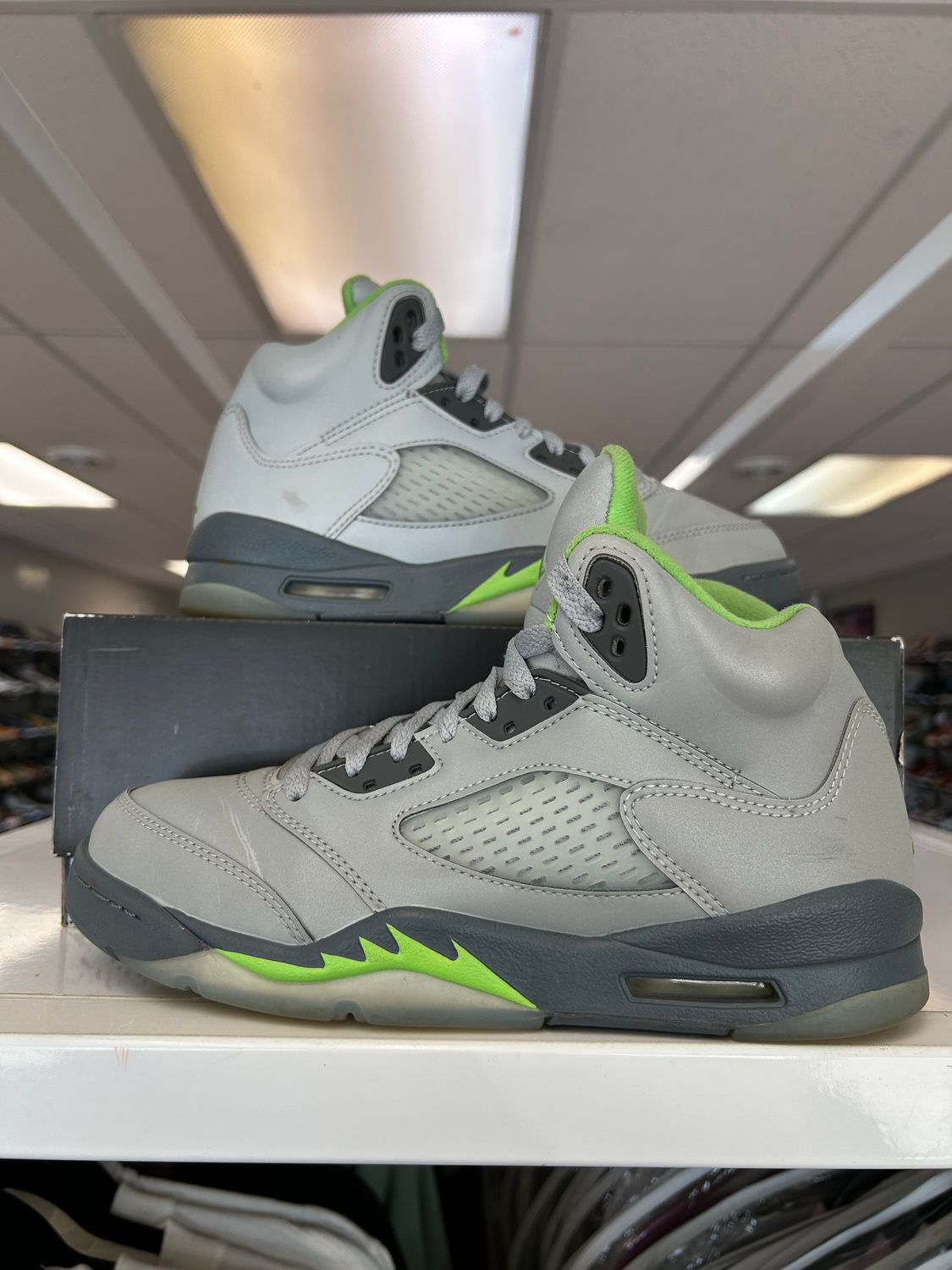 PO AIR JORDAN 5 GREEN BEAN (2022) SIZE 6Y