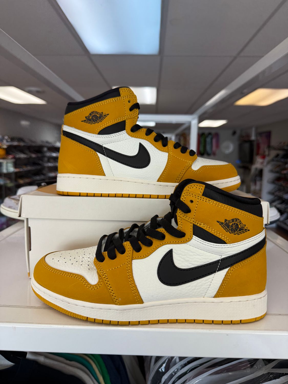 PO AIR JORDAN 1 YELLOW OCHRE SIZE 7Y