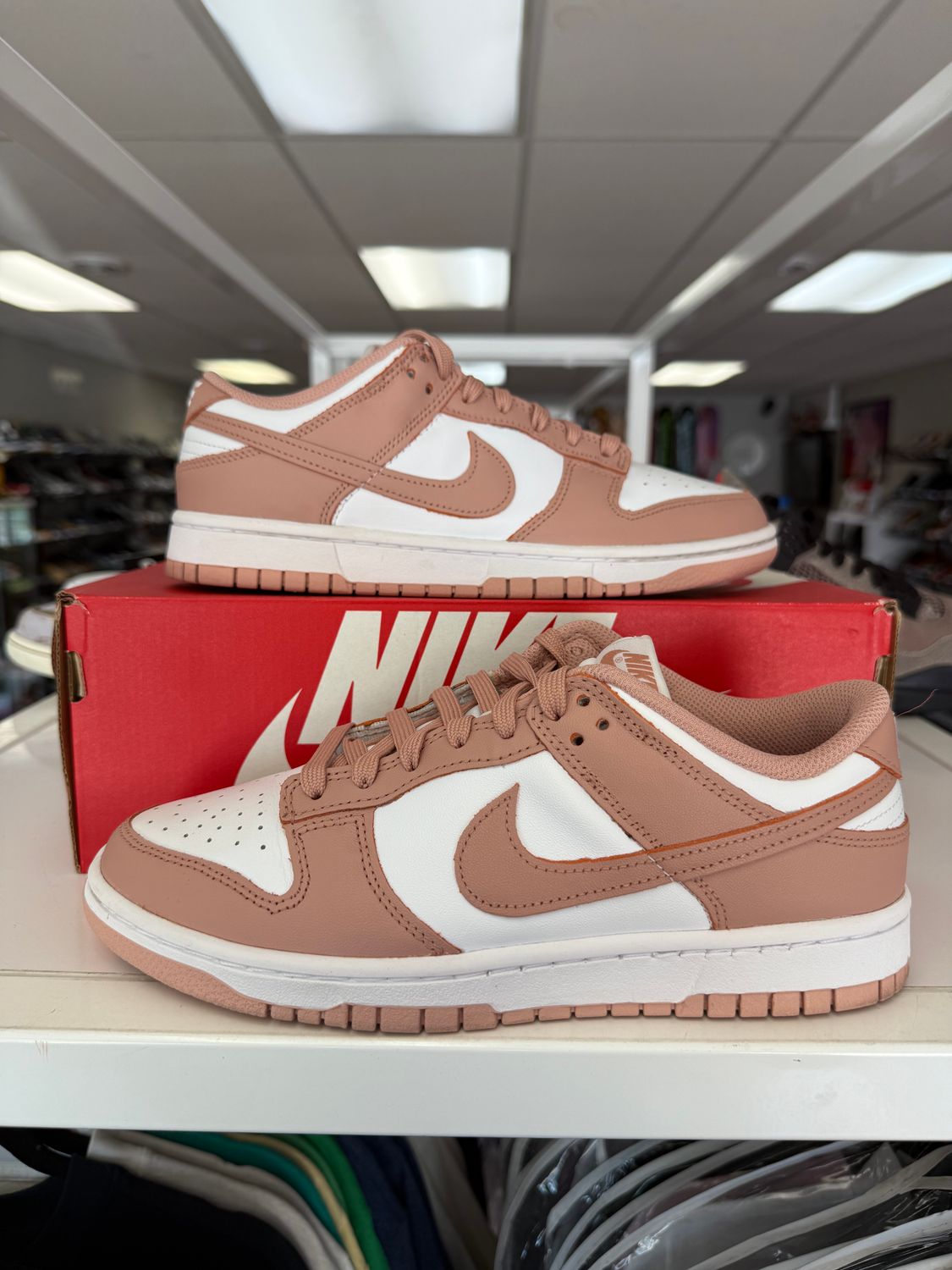 PO NIKE DUNK LOW ROSE WHISPER (WOMENS) SIZE 8.5W