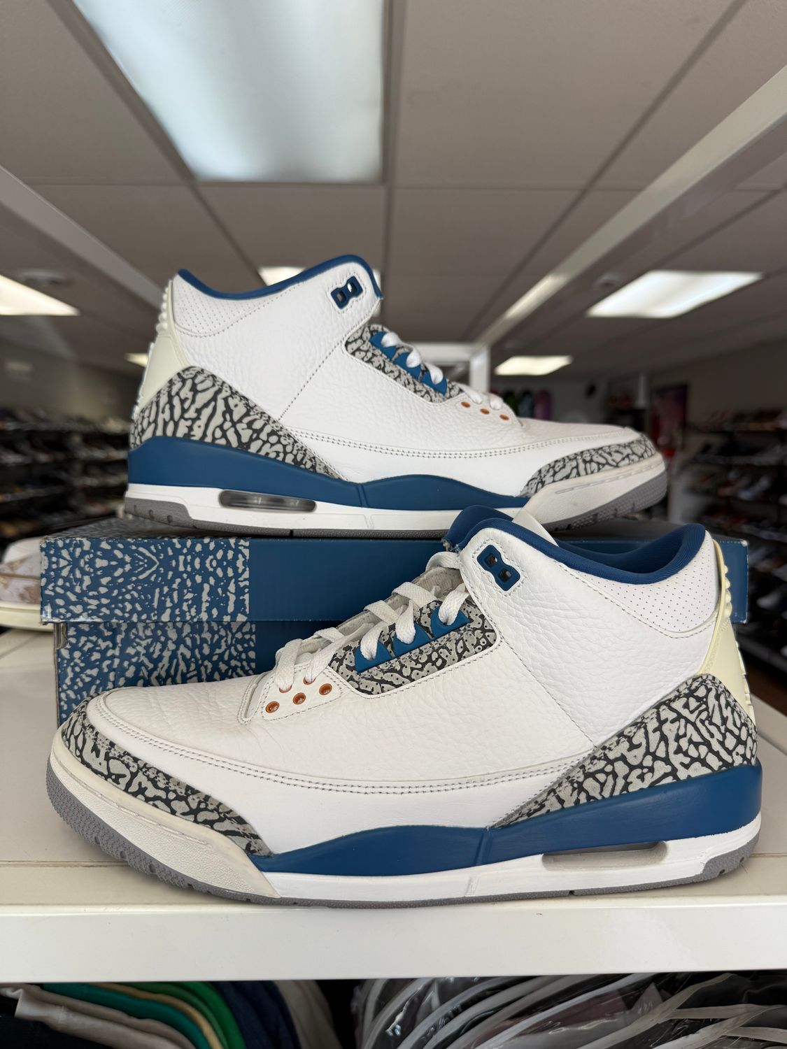 PO AIR JORDAN 3 WIZARDS SIZE 12