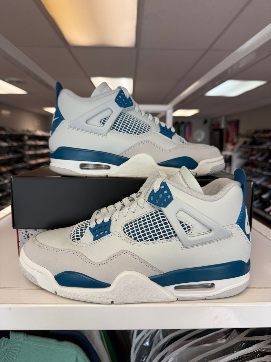 PO2 AIR JORDAN 4 MILITARY BLUE SIZE 9