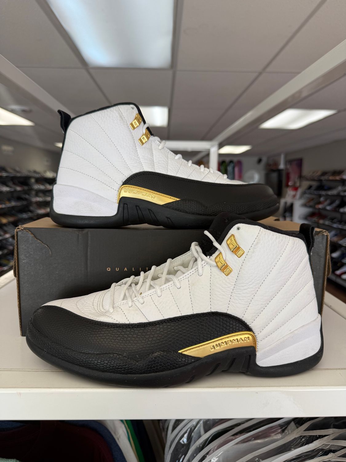 PO AIR JORDAN 12 ROYALTY TAXI SIZE 11