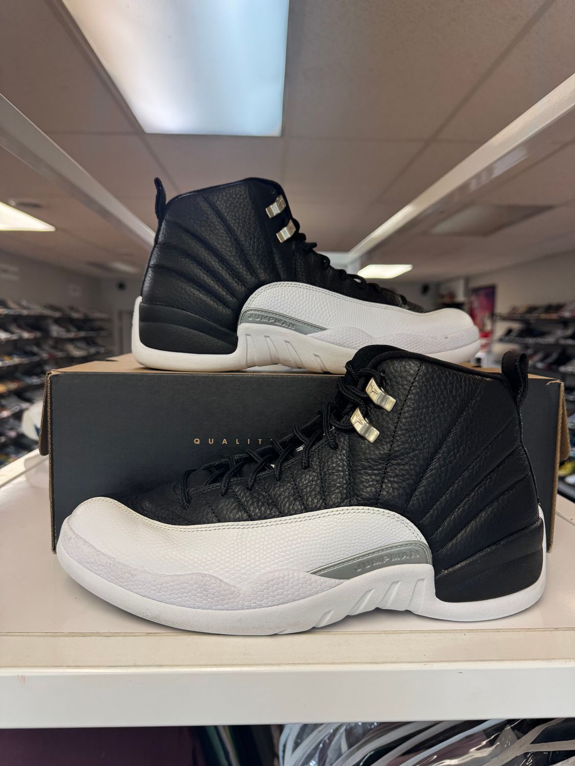 PO AIR JORDAN 12 PLAYOFF SIZE 10.5