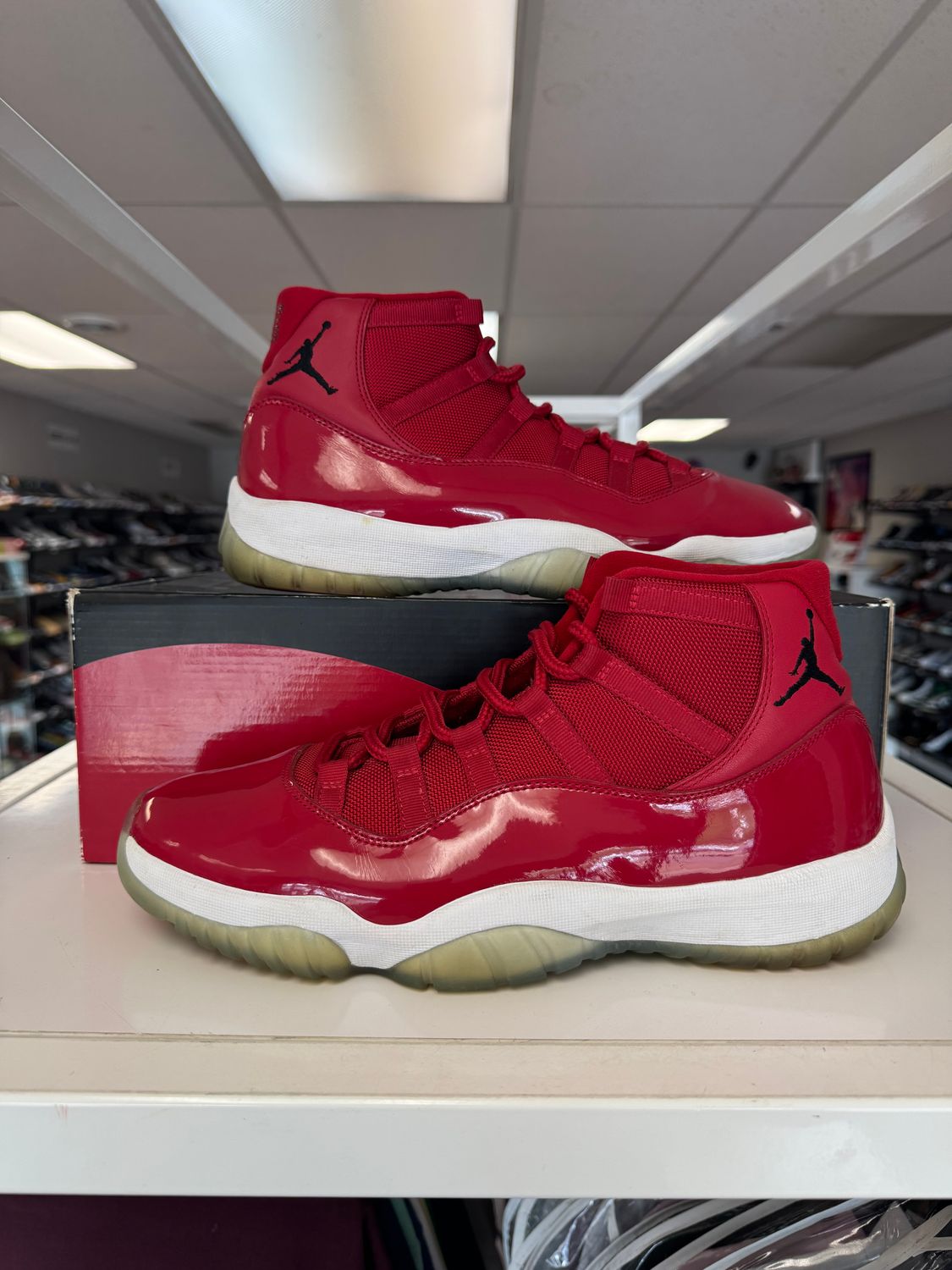 PO AIR JORDAN 11 WIN LIKE 96 SIZE 11.5