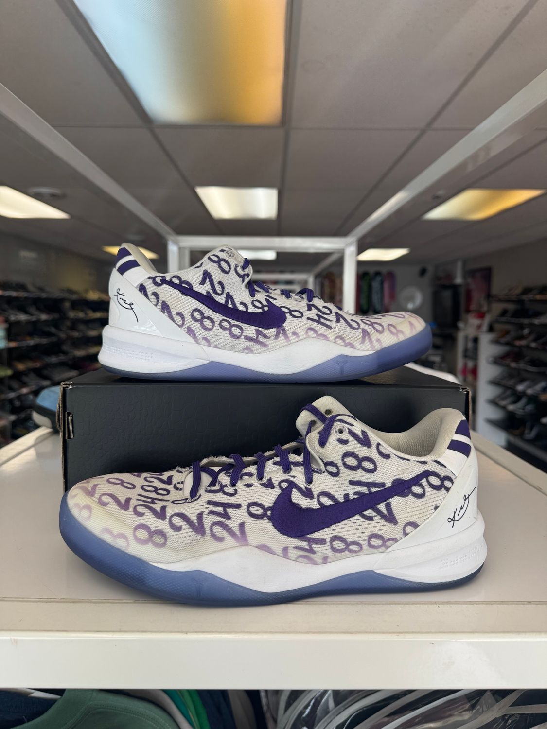 PO NIKE KOBE 8 PROTRO COURT PURPLE (GS) SIZE 7Y