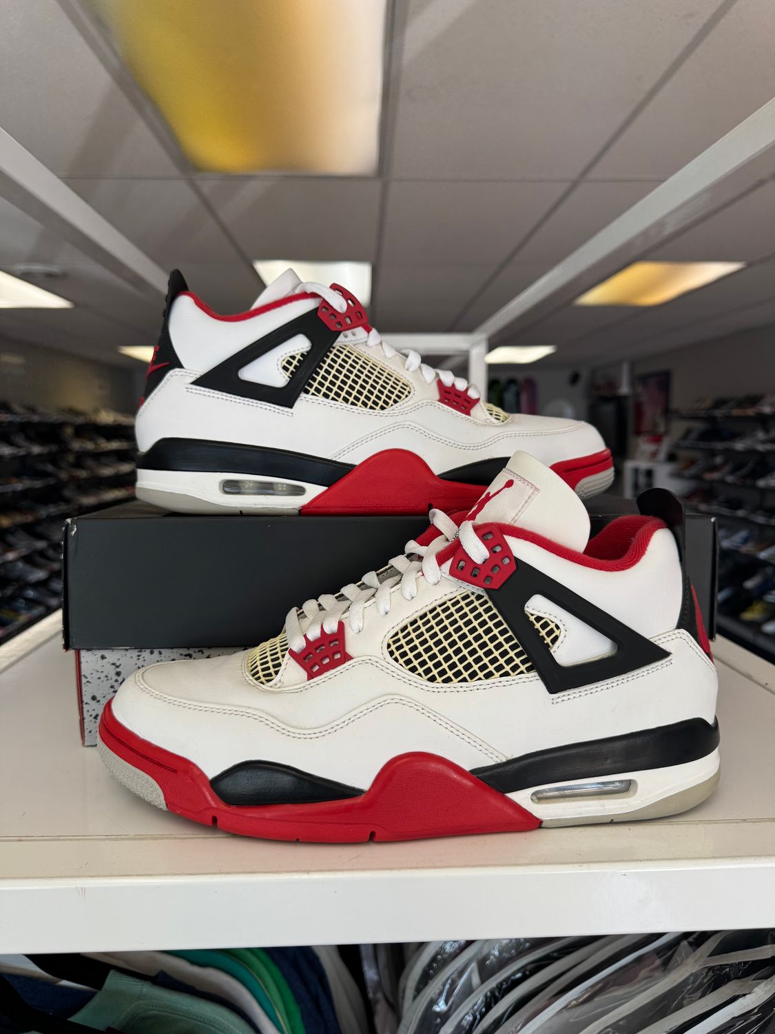 PO AIR JORDAN 4 FIRE RED (2020) SIZE 11