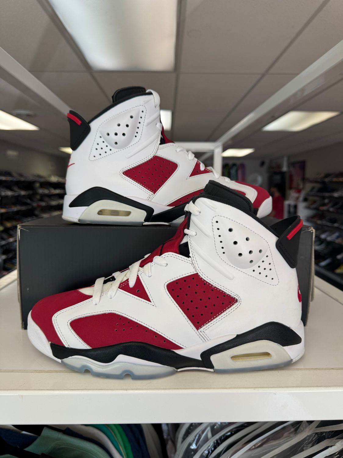 PO AIR JORDAN 6 CARMINE (2021) SIZE 8.5