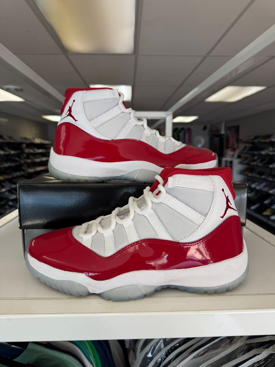 PO2 AIR JORDAN 11 CHERRY (2022) SIZE 9