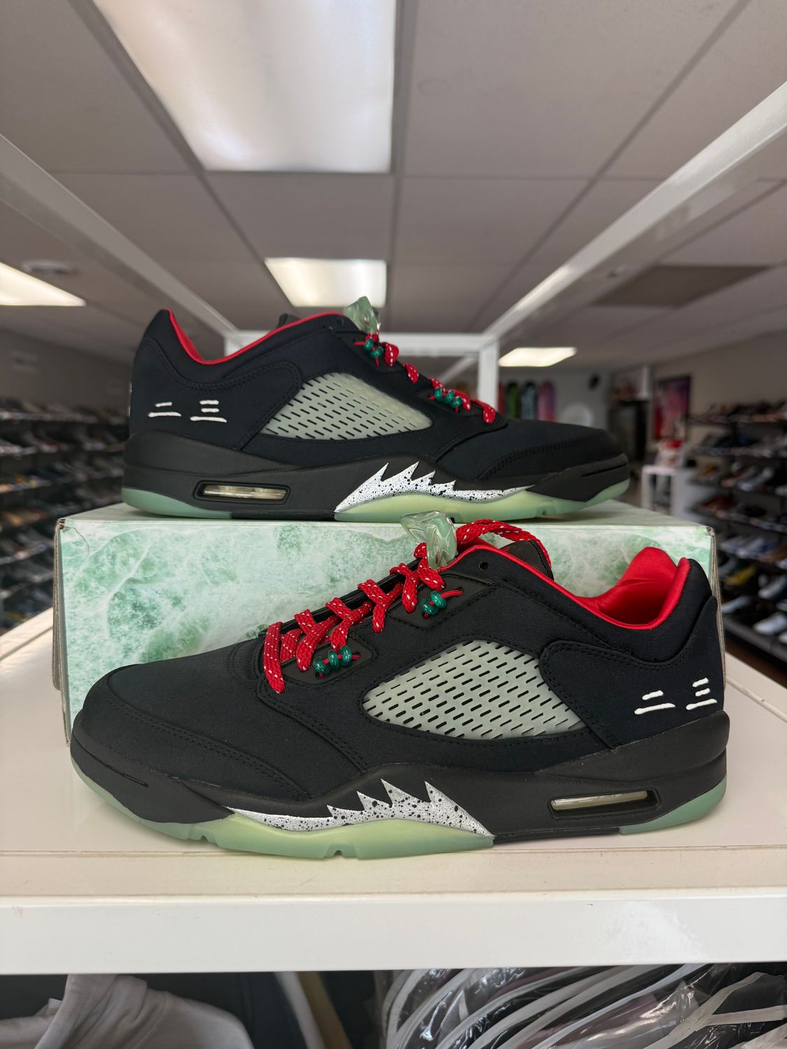 PO AIR JORDAN 5 LOW CLOT JADE SIZE 12