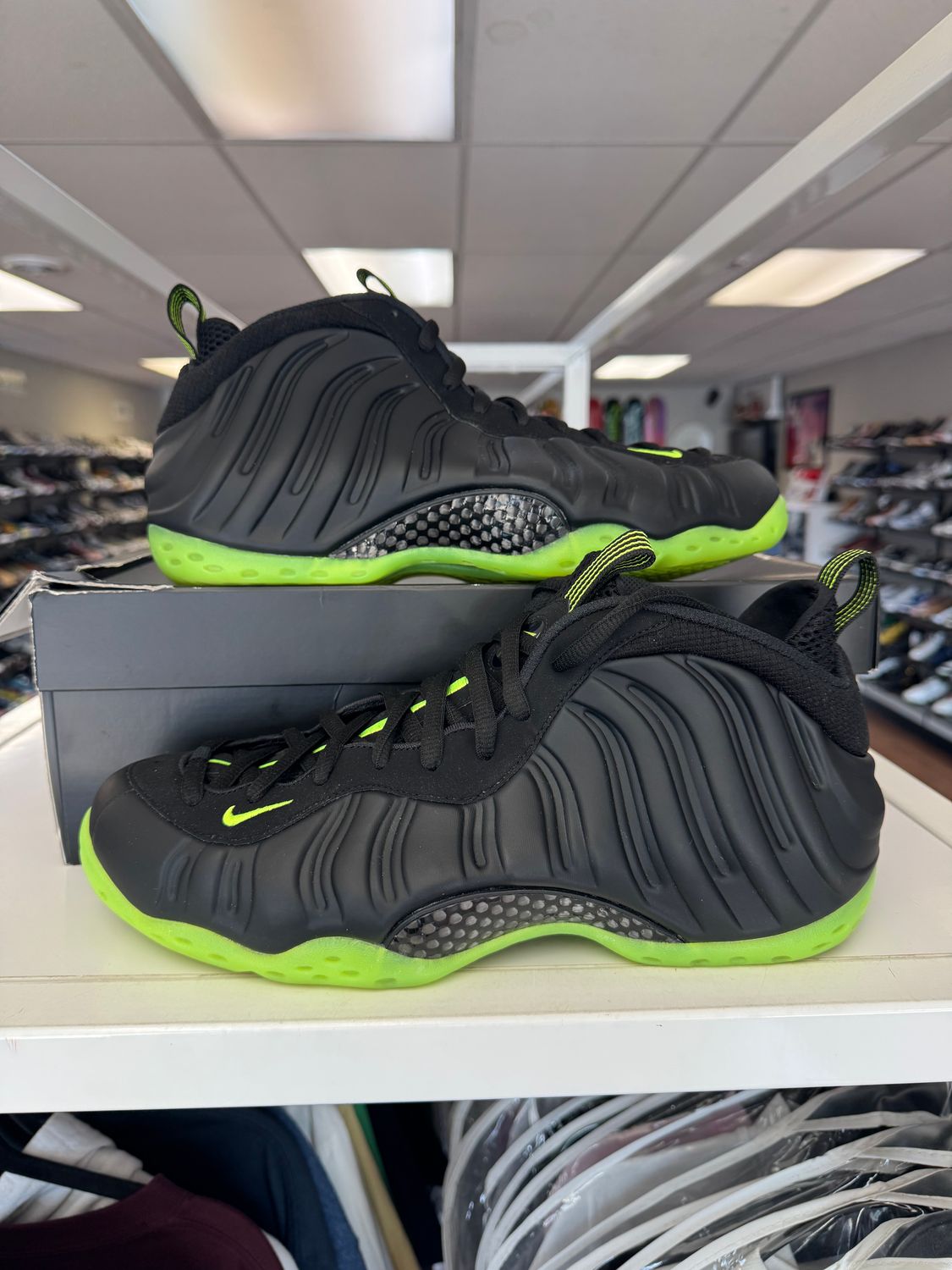 PO NIKE AIR FOAMPOSITE ONE BLACK VOLT SIZE 12