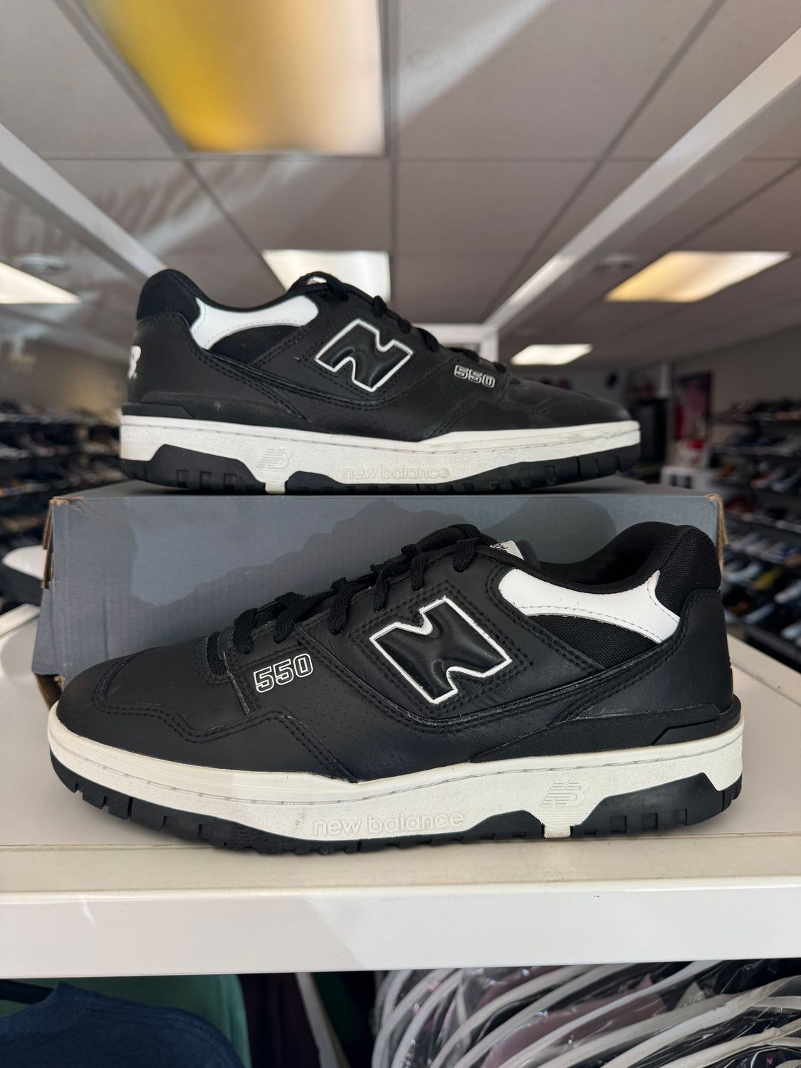PO NEW BALANCE 550 BLACK WHITE SIZE 9.5