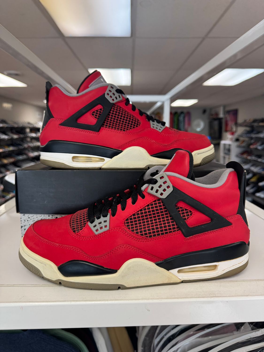 PO AIR JORDAN 4 TORO BRAVO SIZE 10