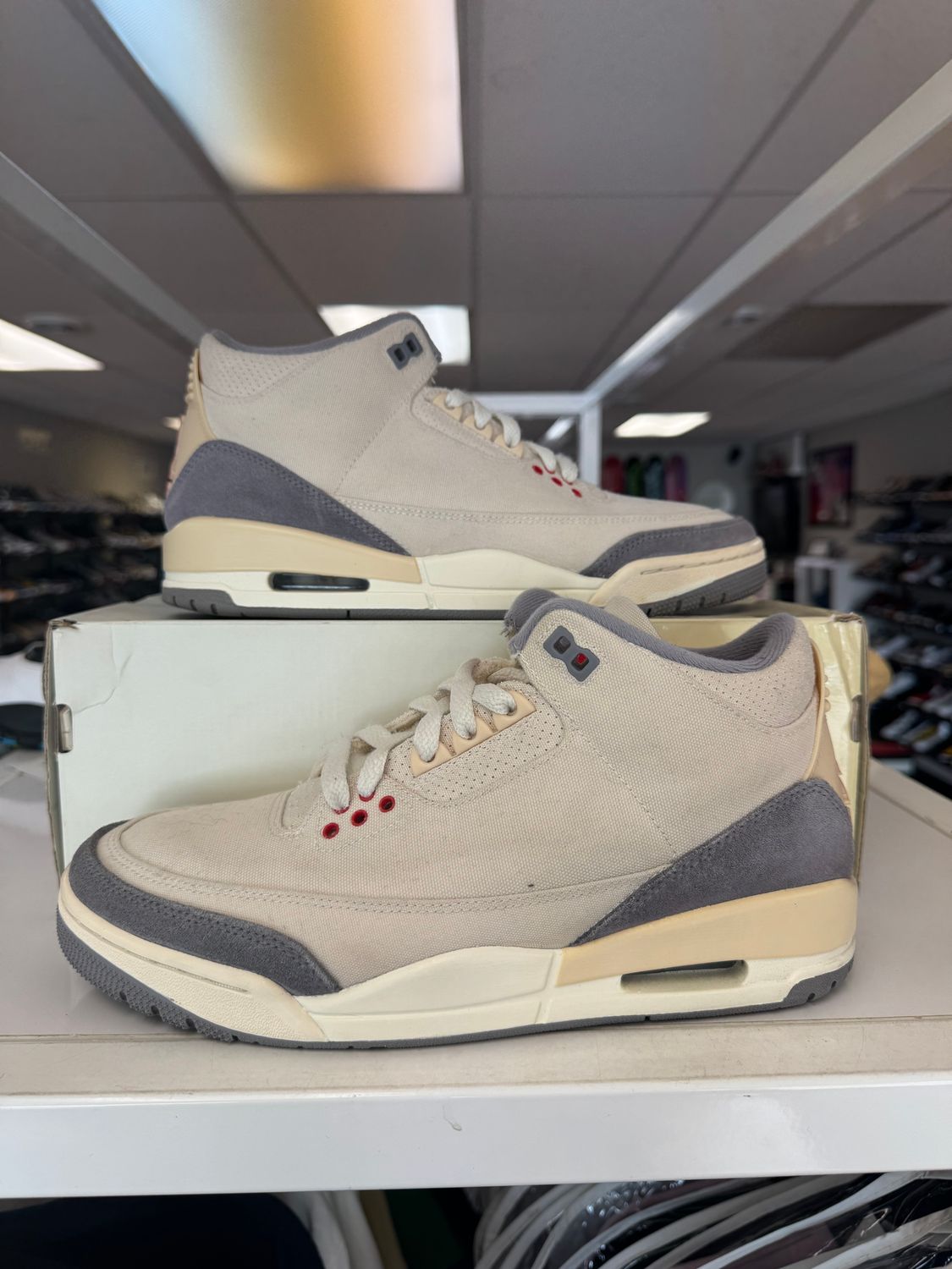 PO AIR JORDAN 3 MUSLIN SIZE 8.5