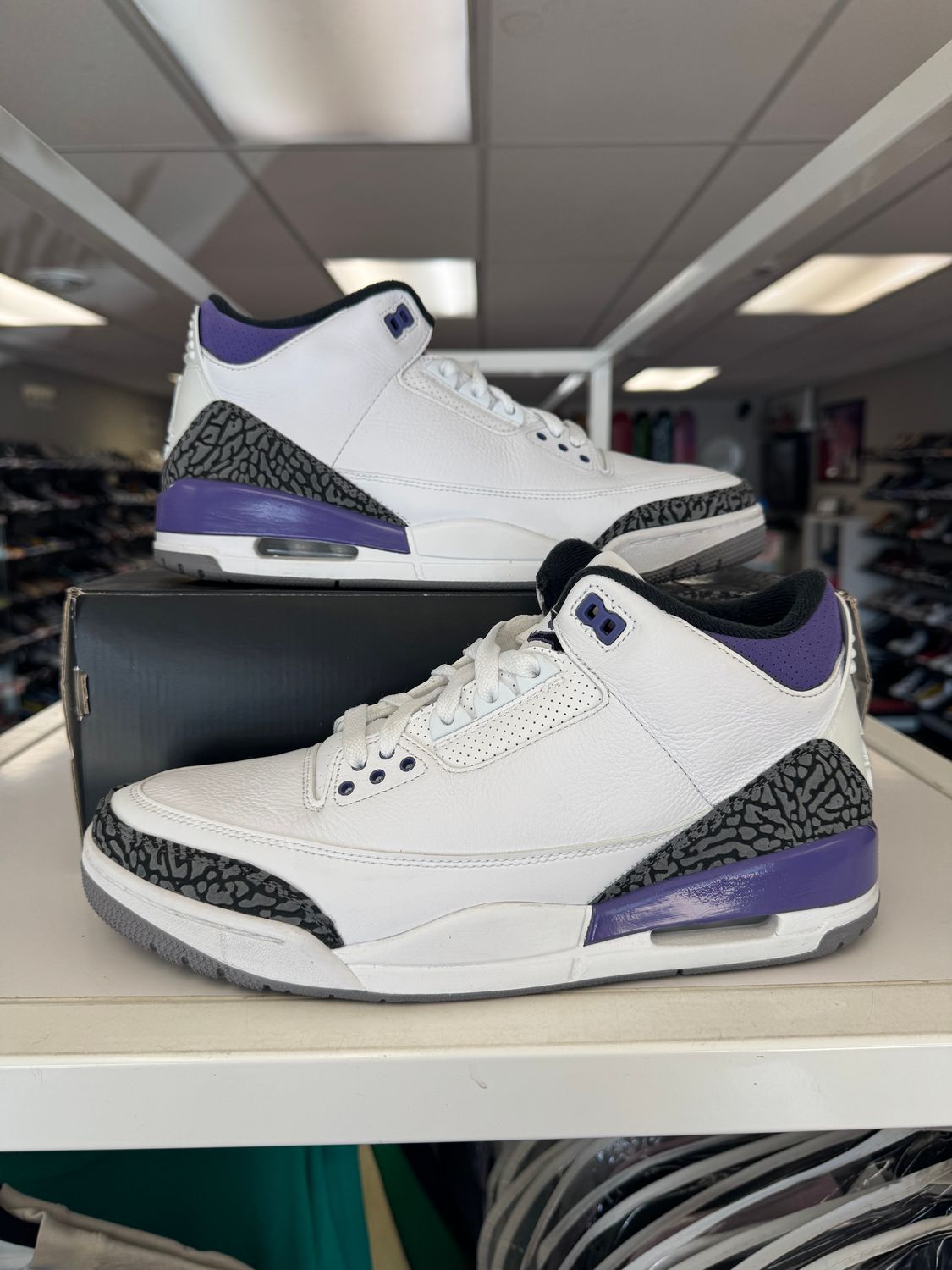 PO AIR JORDAN 3  DARK IRIS SIZE 10
