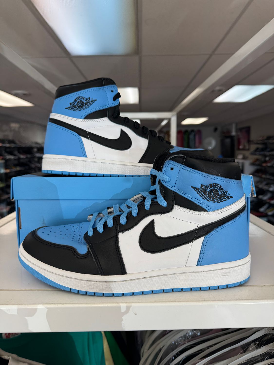 PO AIR JORDAN 1 HIGH UNC TOE SIZE 10