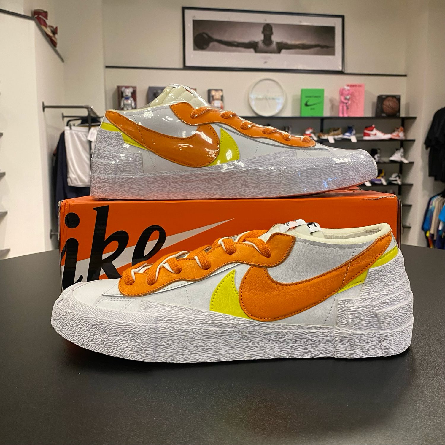 NEW SS NIKE BLAZER LOW SACAI ORANGE/YELLOW