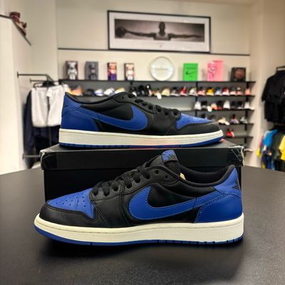 PO AIR JORDAN 1 LOW OG ROYAL (2015) SIZE 9 (EB)