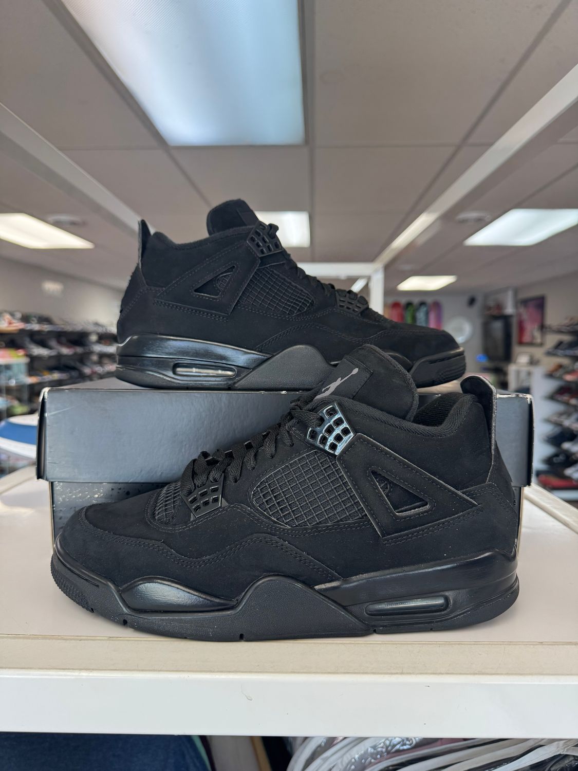 PO AIR JORDAN 4 BLACK CAT (2020) SIZE 8.5