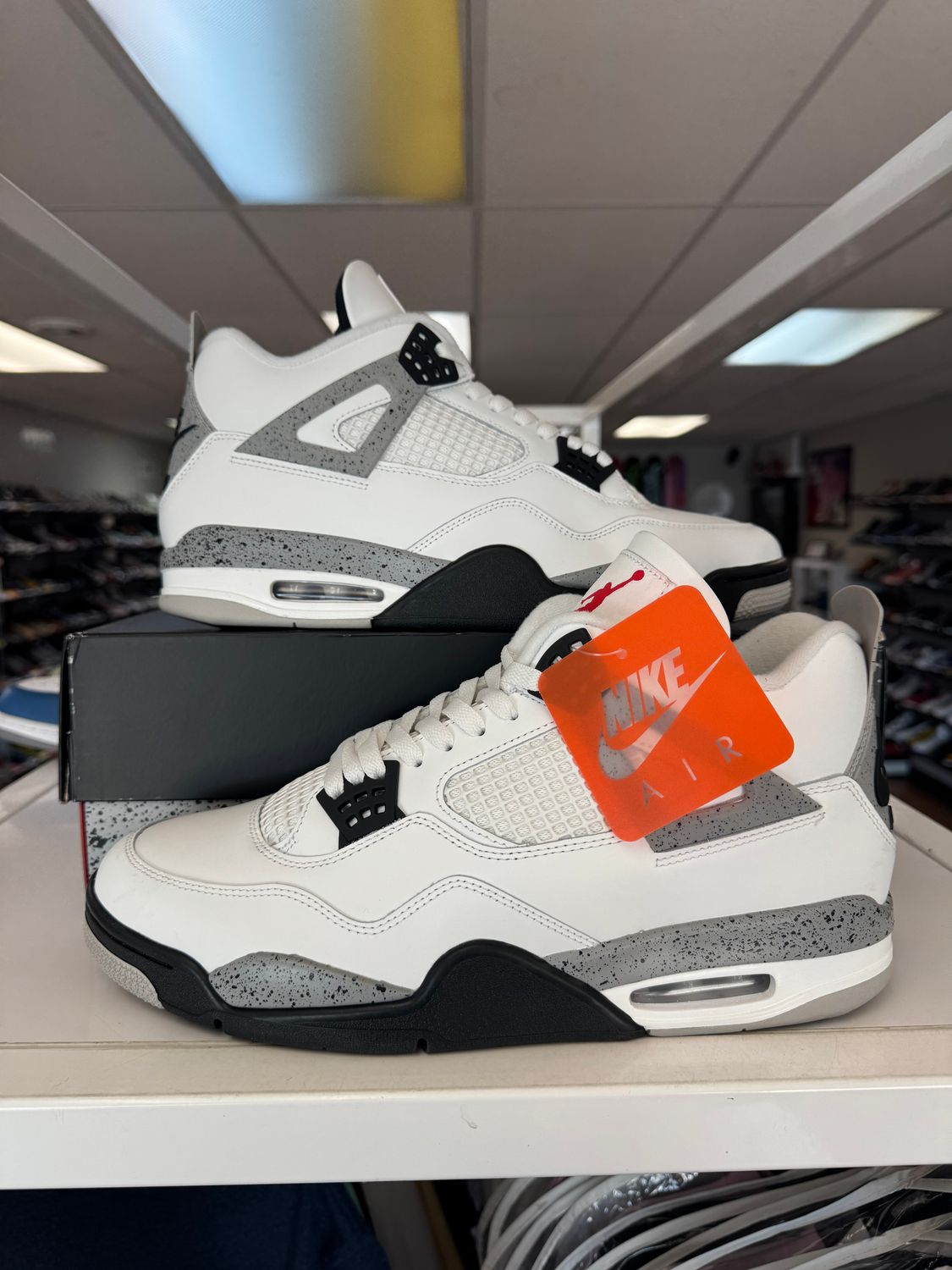 PO AIR JORDAN 4 WHITE CEMENT (2025) SIZE 13