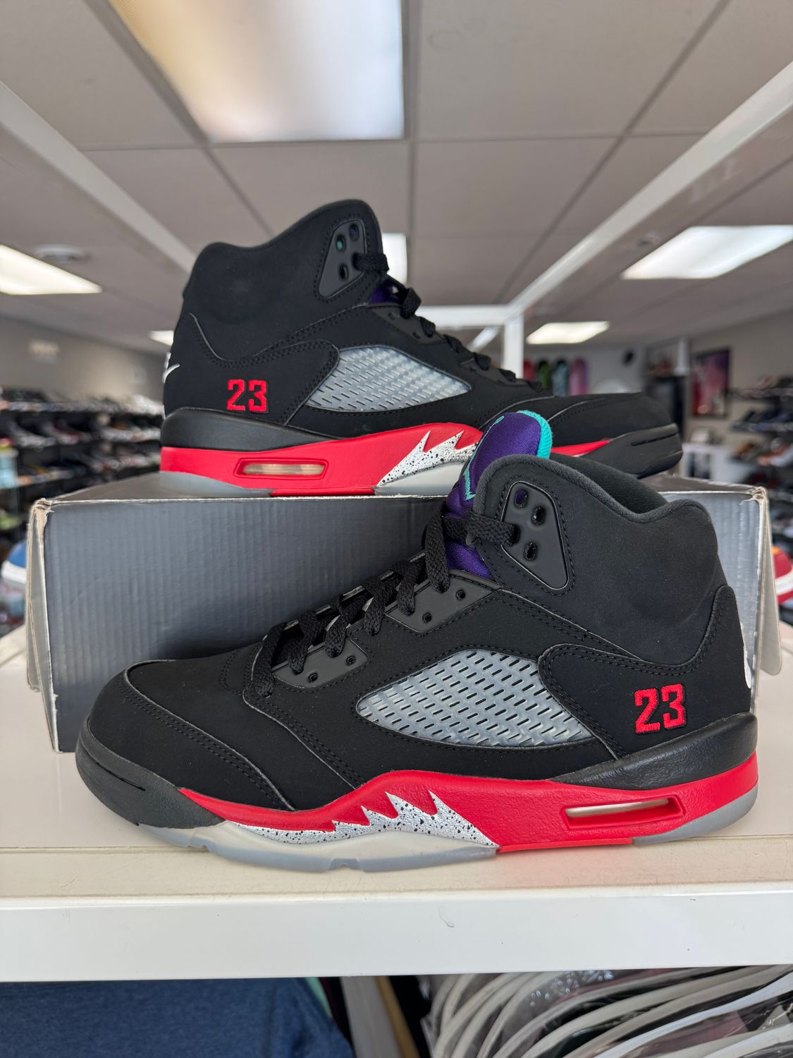 PO AIR JORDAN 5 TOP 3 SIZE 8.5