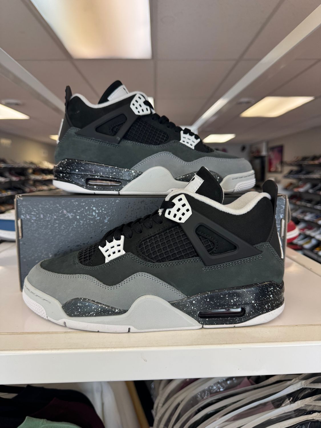 PO2 AIR JORDAN 4 FEAR SIZE 9
