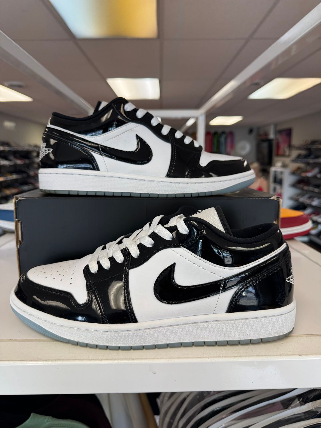 PO AIR JORDAN 1 LOW SE CONCORD SIZE 9