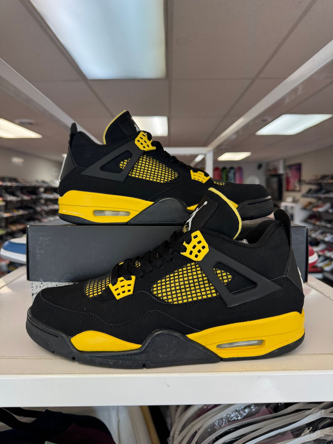 PO AIR JORDAN 4 THUNDER (2012) SIZE 11