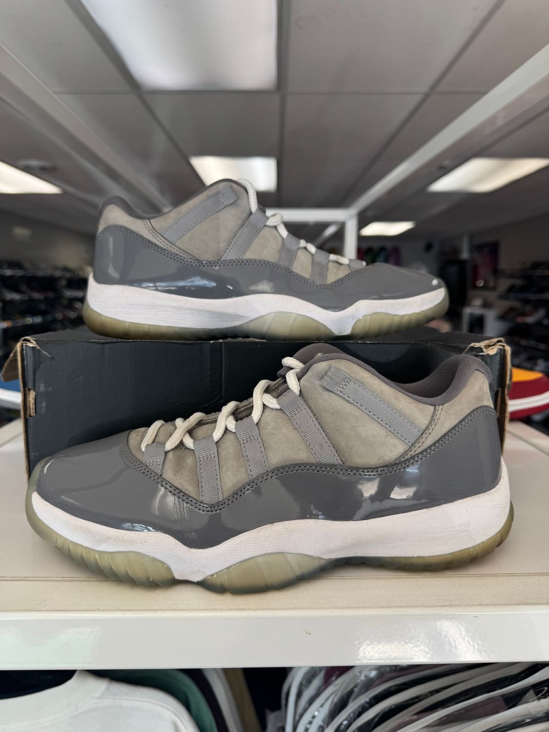 PO AIR JORDAN 11 RETRO LOW COOL GREY SIZE 9.5